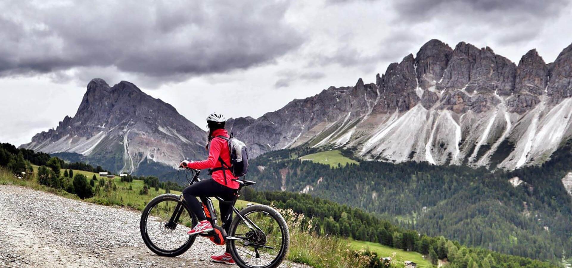 erlebnis und aktiv urlaub in der vielfaeltigen natur von suedtirol